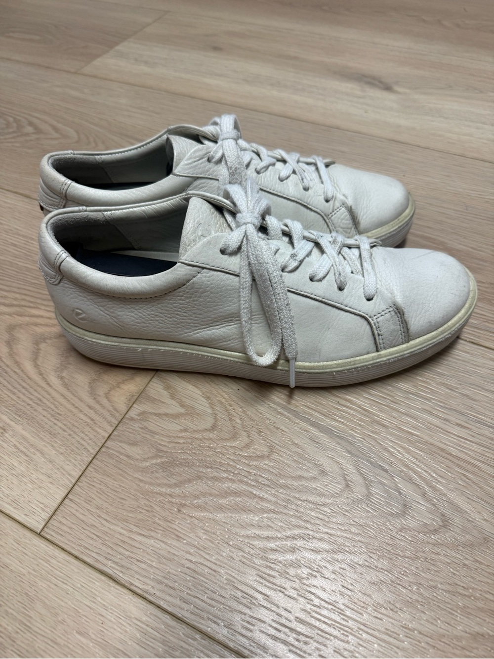 ECCO Soft 7 Womens 40 White Leather Lace Up Sneaker